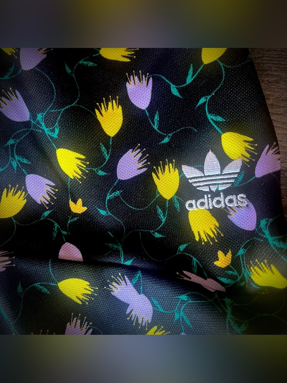 Adidas black lavender & yellow floral AOP skirt and cropped t shirt set L - Picture 9 of 12